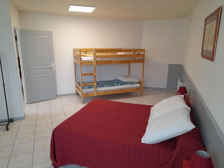 Appartement Au Bord Du Canal Montbard Ngoại thất bức ảnh
