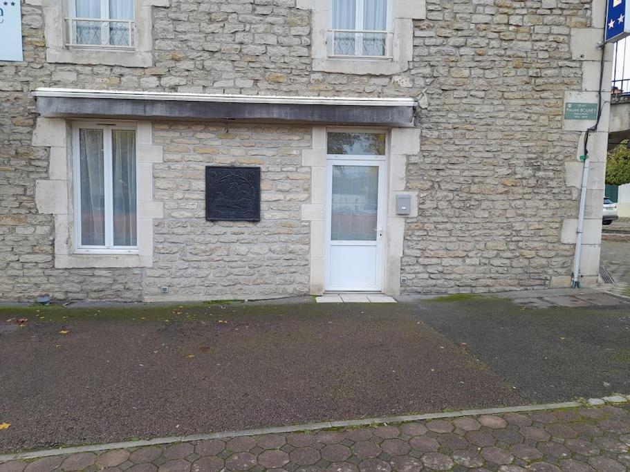 Appartement Au Bord Du Canal Montbard Ngoại thất bức ảnh